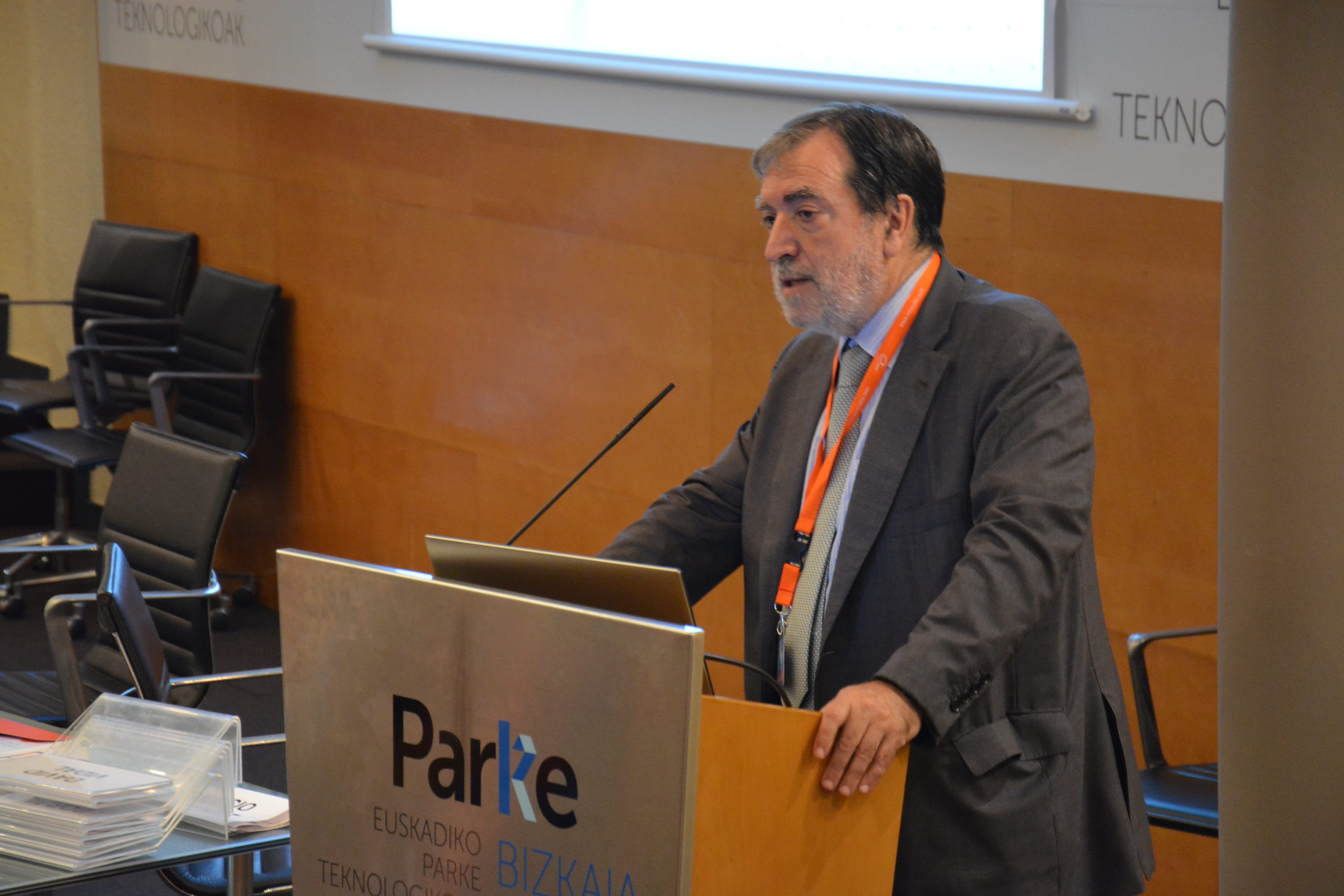 Jesús de la Maza_ inauguando la convencion – copia-min